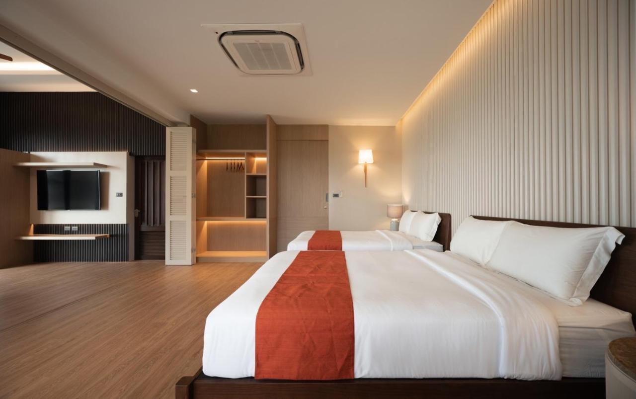 Ban Saithong Beach Resort Bang Saphan Noi Exterior photo